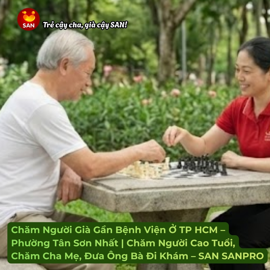 Chăm người già đi khám bệnh
