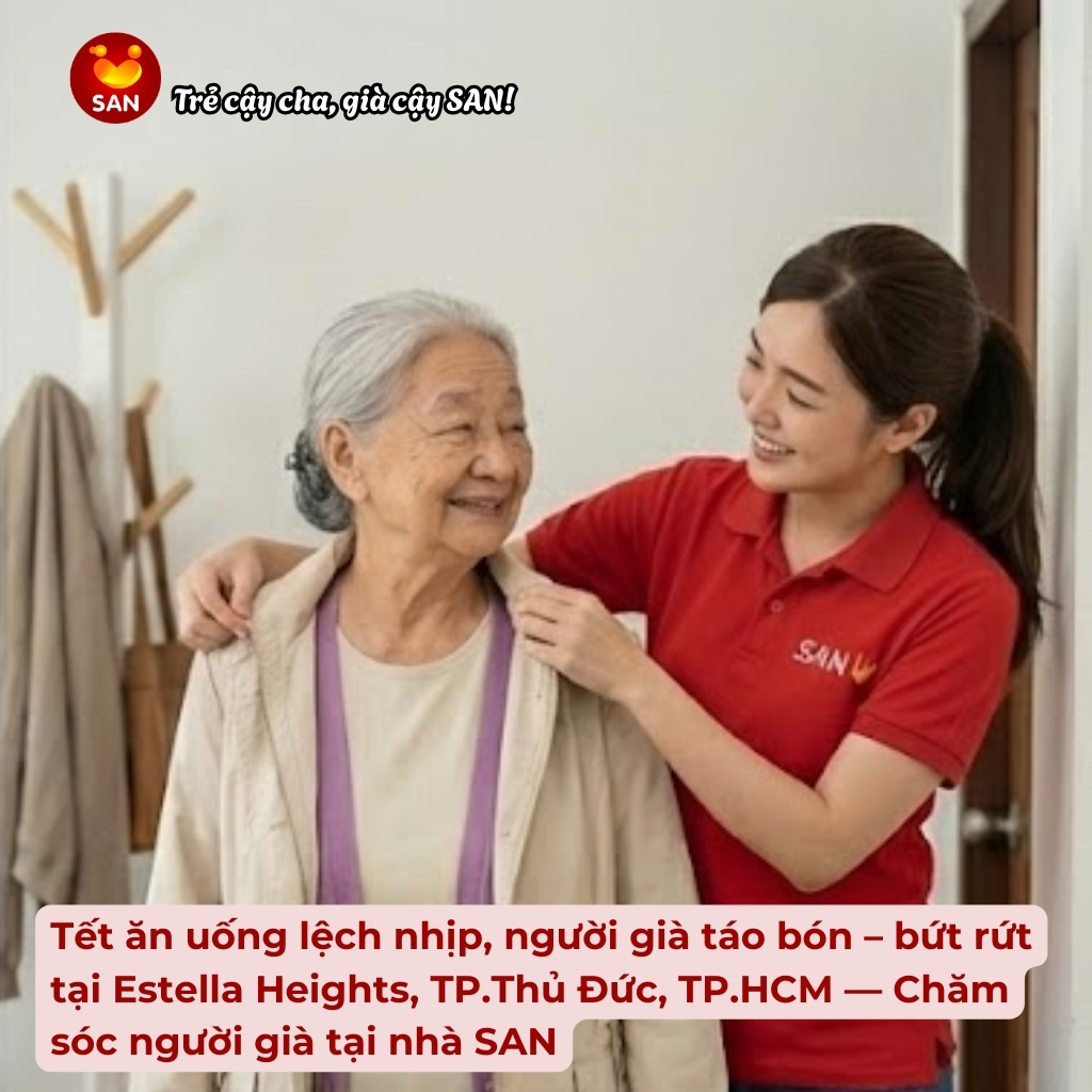Caring for the elderly at home during Tet (Lunar New Year)