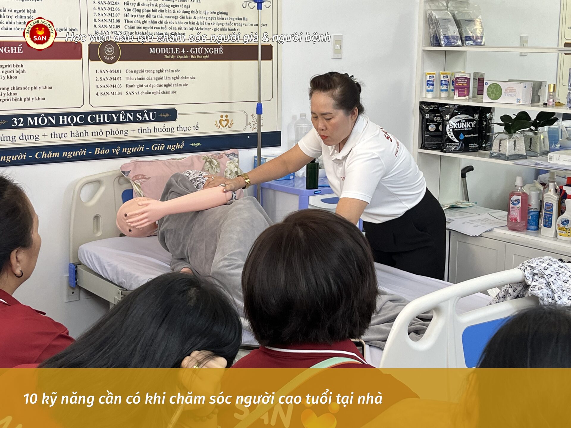kỹ năng chăm sóc người cao tuổi