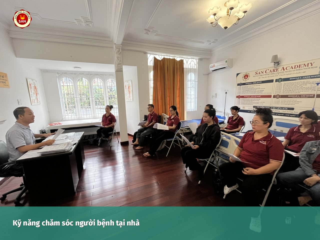 chăm sóc người già yếu tại nhà